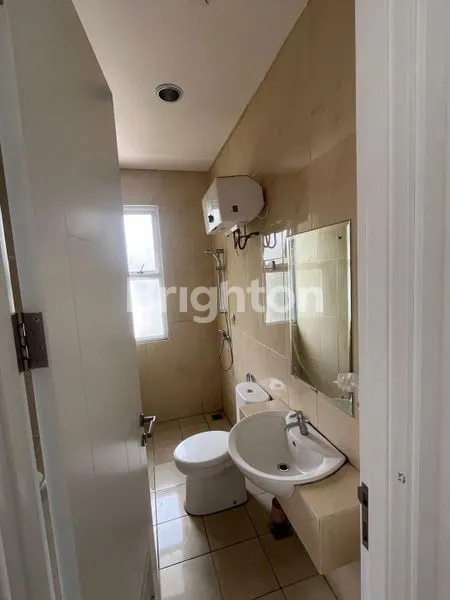 image RUMAH CANTIK DI GREENWICH PARK BSD (7)