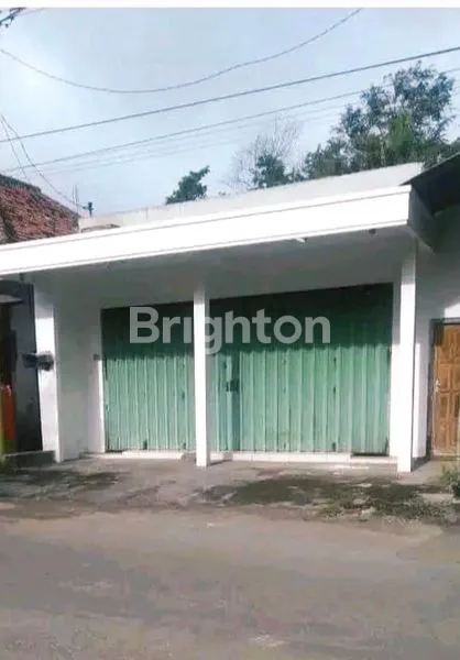 RUKO STRATEGIS DI GURAH, DEKAT PASAR