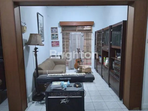 image RUMAH LUAS TANAH: 444M² POS PENGUMBEN JOGLO DEKAT PERMATA HIJAU DAN KEBAYORAN LAMA (5)