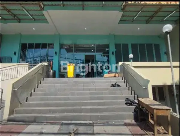 image DISEWAKAN RUMAH USAHA 3 LANTAI NOL JALAN RAYA MERR (3)