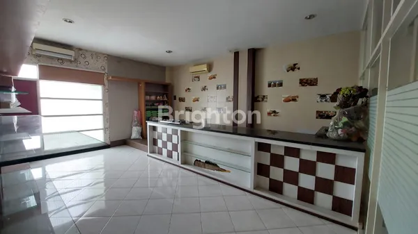 image RUKO 2 LANTAI STRATEGIS DI PINGGIR JALAN RAYA RUNGKUT 75 JUTA/TAHUN NEGO - LOKASI STRATGEIS & RAMAI (2)