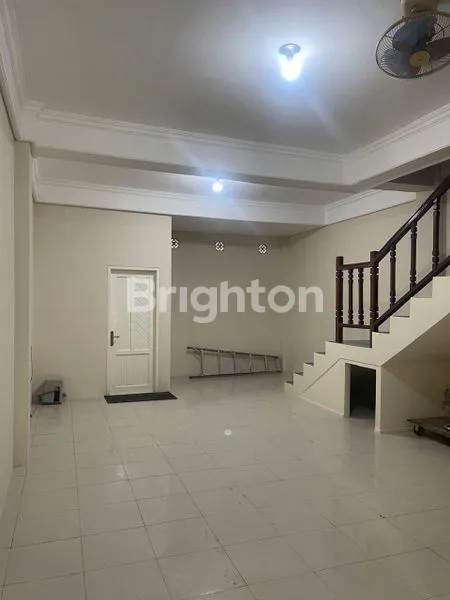 image DISEWAKAN RUKO 3 LANTAI PINGGIR JALAN BESAR (5)