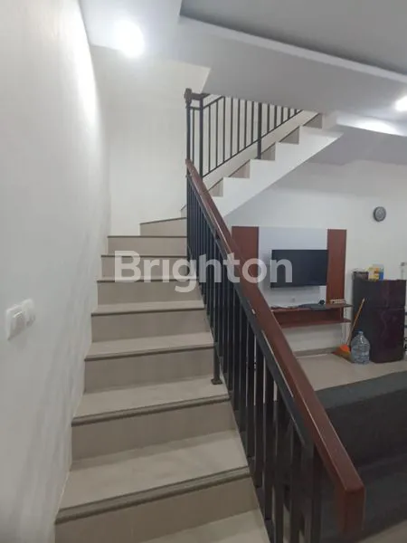 image RUMAH SIAP HUNI 2 LANTAI DI BERBAH (4)