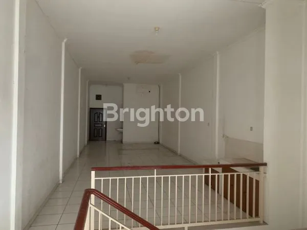 image RUKO STRATEGIS 2.5 LANTAI DI SURABAYA (4)