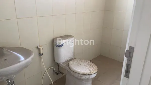 image DIJUAL CEPAT! RUMAH BARU 3 LANTAI DI MONTANA VILLAGE – HARGA TERMURAH DI GADING SERPONG! (8)