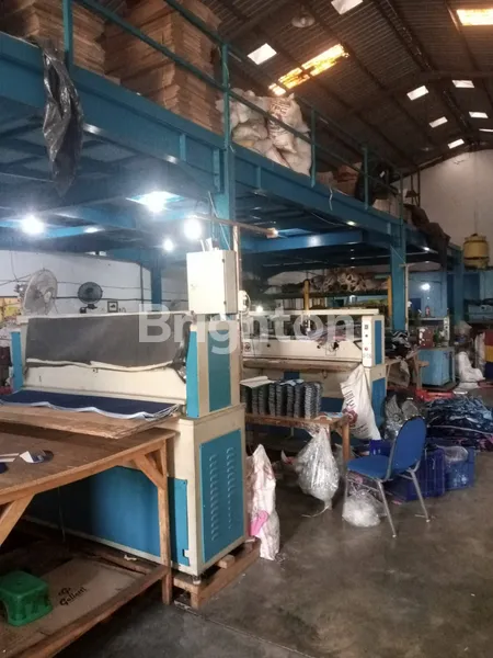 image PABRIK SEPATU DIJUAL DENGAN ISI MESIN LOKASI SIDOARJO SOUTH TANRISE !! (4)