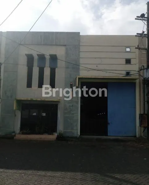 PABRIK SEPATU DIJUAL DENGAN ISI MESIN LOKASI SIDOARJO SOUTH TANRISE !!