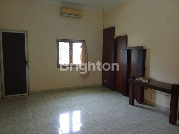 image JUAL RUMAH 2.LANTAI KOMPLEKS PERUMAHAN TAMAN SEMANAN INDAH JAKARTA BARAT (7)