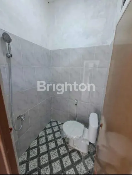 image HUNIAN STRATEGIS 2KT, DEKAT JALAN RAYA (4)