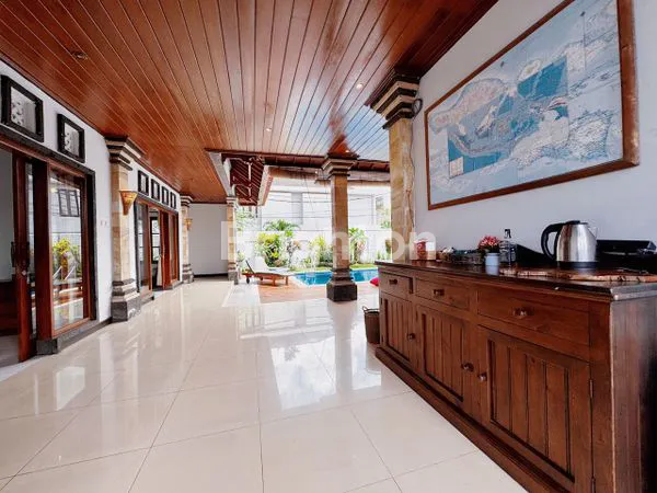 image LUXURY 5BR VILLA WITH LARGE SWIMMING POOL AND 6-CAR PARKING\N\N (6)