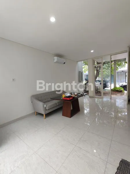 image RUMAH GRAND PAKUWON 2 LANTAI SURABAYA BARAT (7)