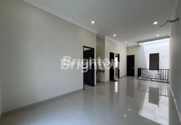 image DIJUAL RUMAH 2 LANTAI DIKAWASAN STRATEGIS DAN BISNIS DI DUREN SAWIT JAKARTA TIMUR. (4)