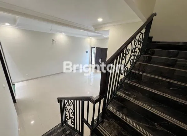 image DIJUAL RUMAH 2 LANTAI DIKAWASAN STRATEGIS DAN BISNIS DI DUREN SAWIT JAKARTA TIMUR. (6)