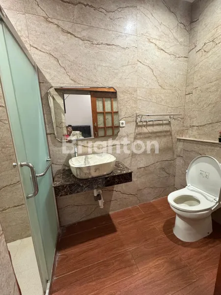 image RUMAH FULLY FURNISHED SIAP HUNI – LOKASI NYAMAN & STRATEGIS (5)