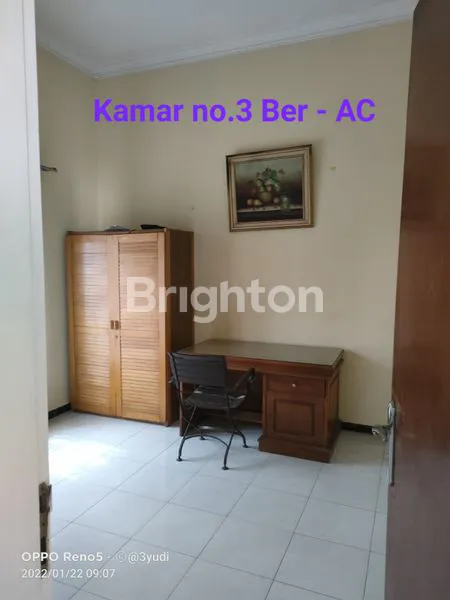 image RUMAH BESAR DI JALAN UTAMA (3)