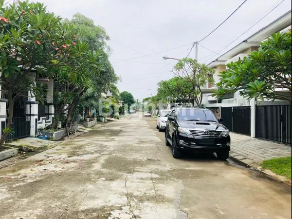 image RUMAH MINIMALIS FULL FURNISHED BABATAN PANTAI BARAT (13)