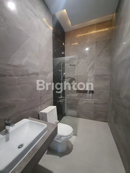 image RUMAH CITRALAND UTAMA FULLERTON PLACE DEKAT STAMFORD CRYSTAL GOLF UNIVERSITAS CIPUTRA GWALK TELUK GOLF BUKIT GOLF BGI INTERNATIONAL VILLAGE PWK IV (5)