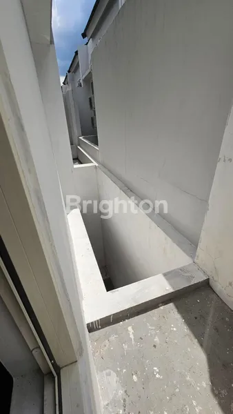 image RUMAH MODERN MINIMALIS SIAP HUNI, LINGKUNGAN NYAMAN  (4)