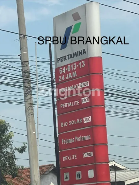 image LAHAN SPBU AKTIF DI BRANGKAL MOJOKERTO JAWA TIMUR (2)