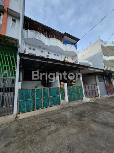 image RUKO GANDENG 3 DI LOKASI EMAS  TELUK GONG JAKARTA  UTARA (1)