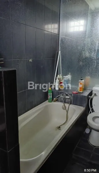 image RUMAH TINGGAL 2 LANTAI DENGAN PRIVATE  POOL DI PREMIUM RESIDENCE GRAHARAYA (7)