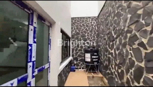 image LOKASI STRATEGIS RUMAH BARU 2 LANTAI DI KEBON JERUK (6)