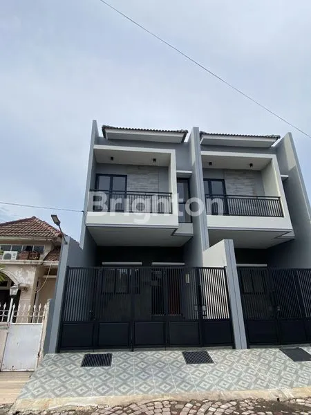 image RUMAH BARU SELANGKAH RAYA MERR NIRWANA EKSEKUTIF DEKAT BARUK NGINDEN INTAN PONDOK NIRWANA ARAYA PURIMAS UBAYA UPN PETRA (2)