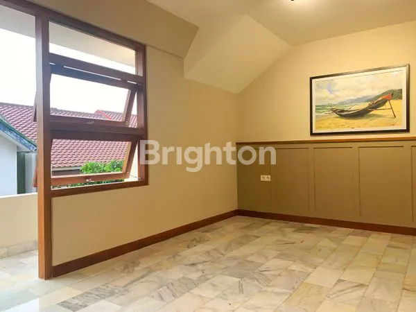 image RUMAH MEWAH 5 KT SHM, SIAP HUNI & KPR (3)