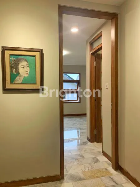 image RUMAH MEWAH 5 KT SHM, SIAP HUNI & KPR (2)