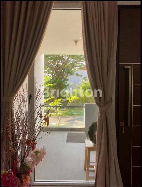 image RUMAH SIAP HUNI FULL FURNISH DI JAKARTA BARAT (4)