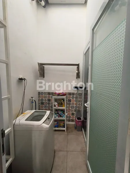 image RUMAH HOOK PAMULANG PARK – POSISI CANTIK, SEMI FURNISHED (7)