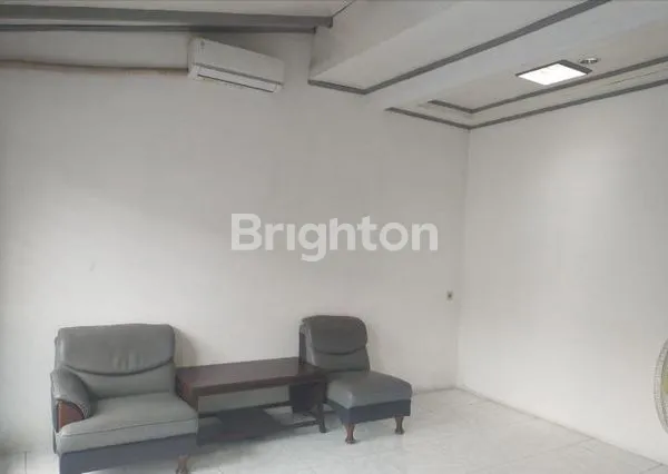 image RUMAH MINIMALIS SEMI  FURNISHED DI TENGAH TANGERANG KOTA (4)