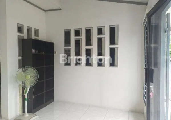 image RUMAH MINIMALIS SEMI  FURNISHED DI TENGAH TANGERANG KOTA (3)