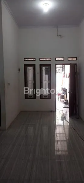 image RUMAH PINGGIR JALAN RAYA BISA UNTUK USAHA DI PONDOK UNGU PERMAI BEKASI (2)