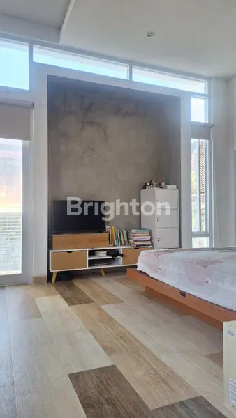 image RUMAH MODERN TROPIS 3KT DI TAMAN BATUR SARI (5)