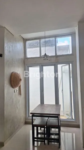 image RUMAH MODERN TROPIS 3KT DI TAMAN BATUR SARI (2)