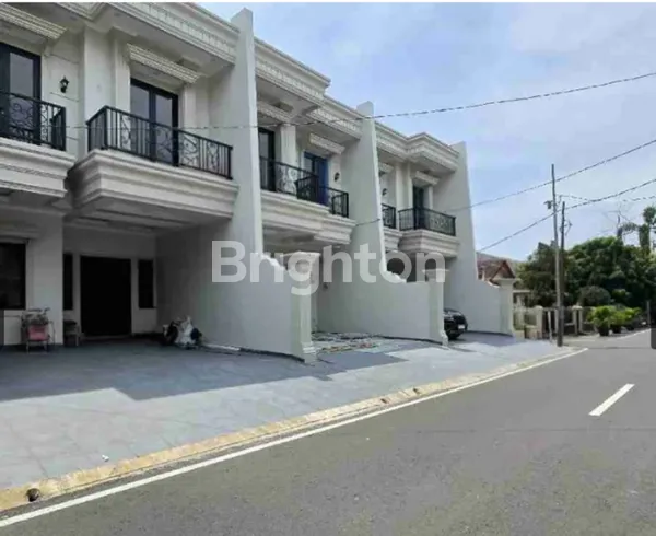 image RUMAH BARU MEWAH AKSES 3 MOBIL STRATEGIS DEKAT AREA KULINER EKONOMIS (2)