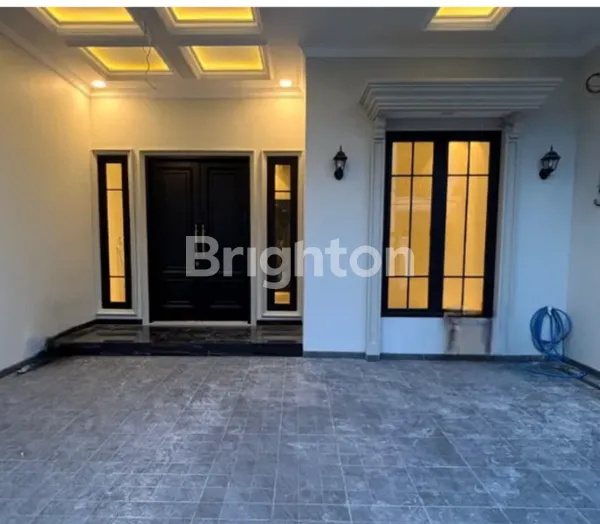 image RUMAH BARU MEWAH AKSES 3 MOBIL STRATEGIS DEKAT AREA KULINER EKONOMIS (3)