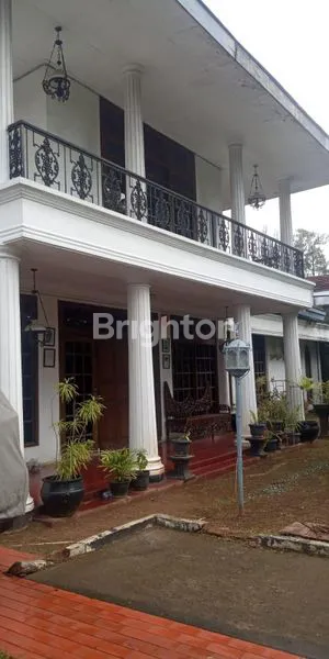 image RUMAH MEWAH 2 LANTAI DI KAYU PUTIH (1)