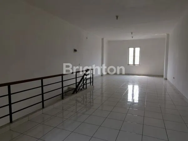 image RUKO PARAMOUNT CENTRE LOKASI STRATEGIS SIAP HUNI (5)