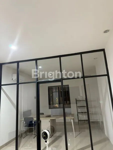 image RUKO 2 LANTAI PEAK AVENUE PLAZA LIPPO KARAWACI (2)