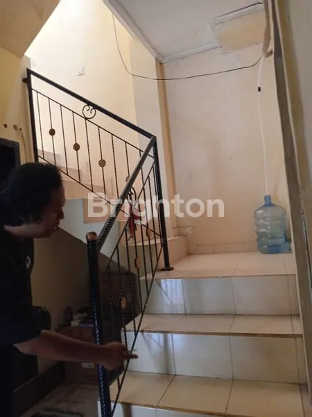 image RUMAH MEWAH 2 LANTAI – HADAP UTARA (4)