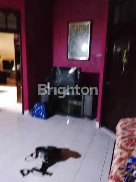 image RUMAH JUMBO DI TENGAH KOTA (5)