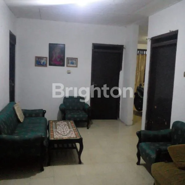 image JUAL RUMAH LUAS DAN NYAMAN DILOKASI STRATEGIS (3)