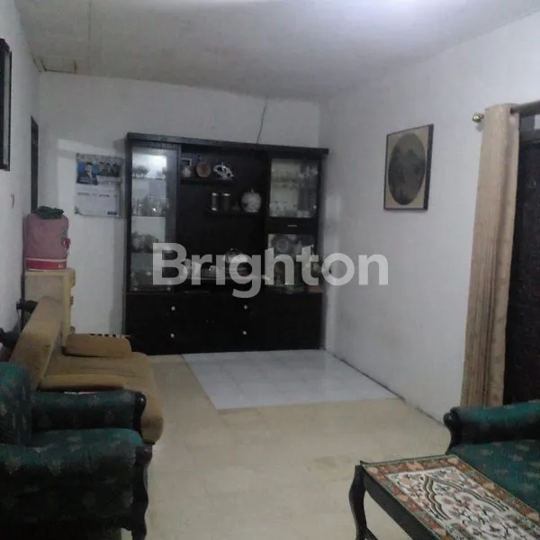 image JUAL RUMAH LUAS DAN NYAMAN DILOKASI STRATEGIS (4)