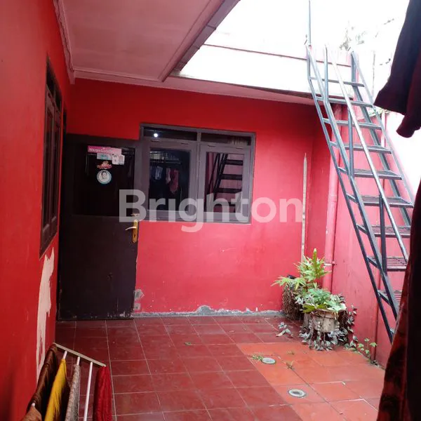 image JUAL RUMAH LUAS DAN NYAMAN DILOKASI STRATEGIS (6)