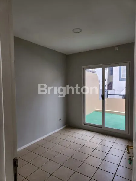 image RUMAH BAGUS 2 LANTAI BARU SELESAI RENOVASI DI LIPPO KARAWACI UTARA (2)