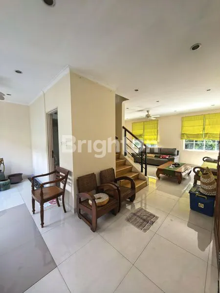 image TOWNHOUSE GANDENG DI LIPPO KARAWACI TANGERANG (2)