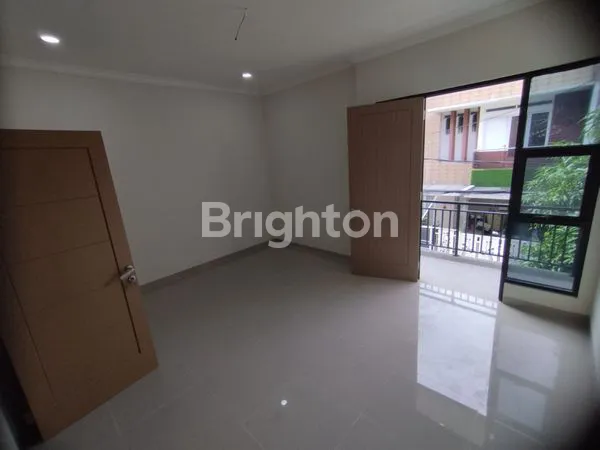 image \UD83C\UDFE1 BRAND NEW 3 LANTAI DI MERUYA ILIR DEKAT PURI INDAH JAKBAR  (8)