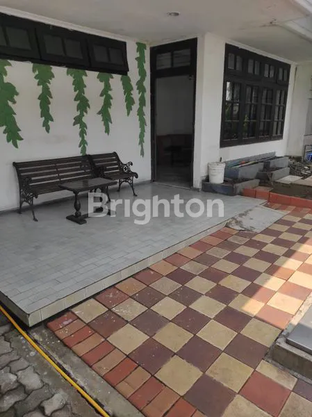 image RUMAH KOS SELANGKAH DARI UBAYA (1)